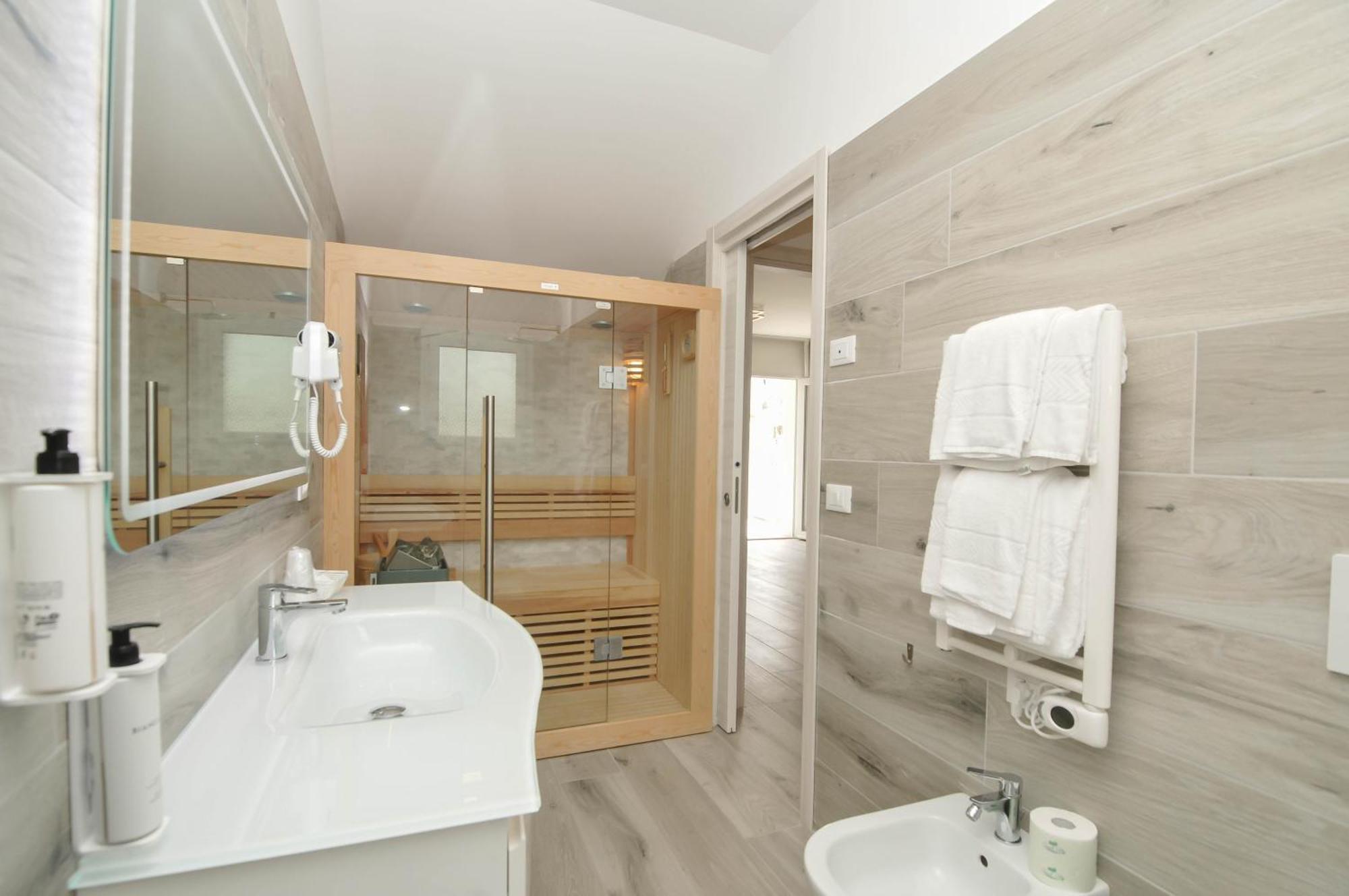 Marina Suites & Apartments 4 Stelle S Caorle Extérieur photo