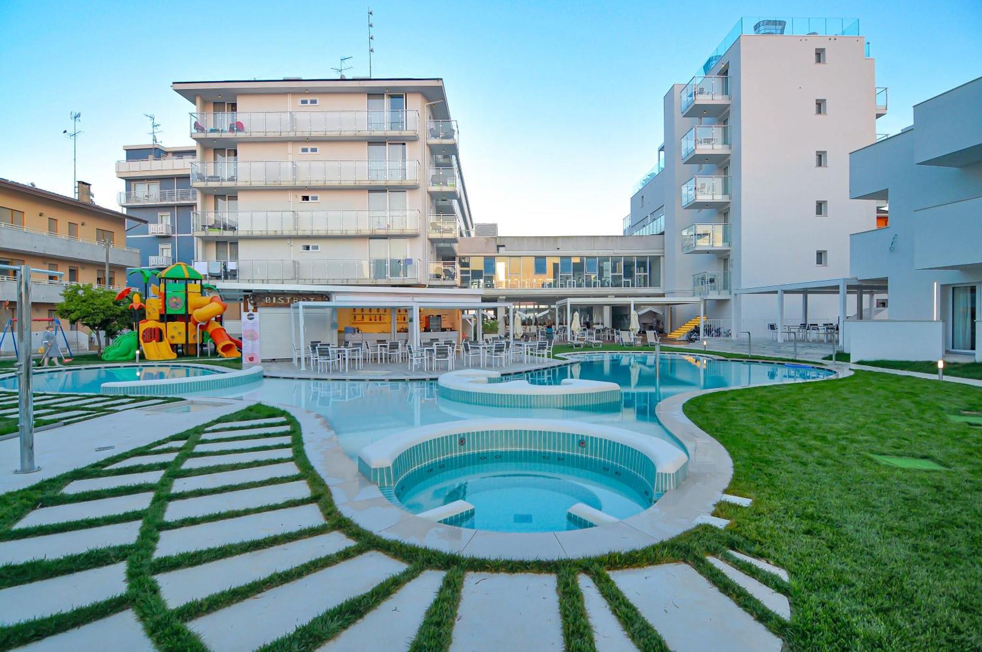 Marina Suites & Apartments 4 Stelle S Caorle Extérieur photo